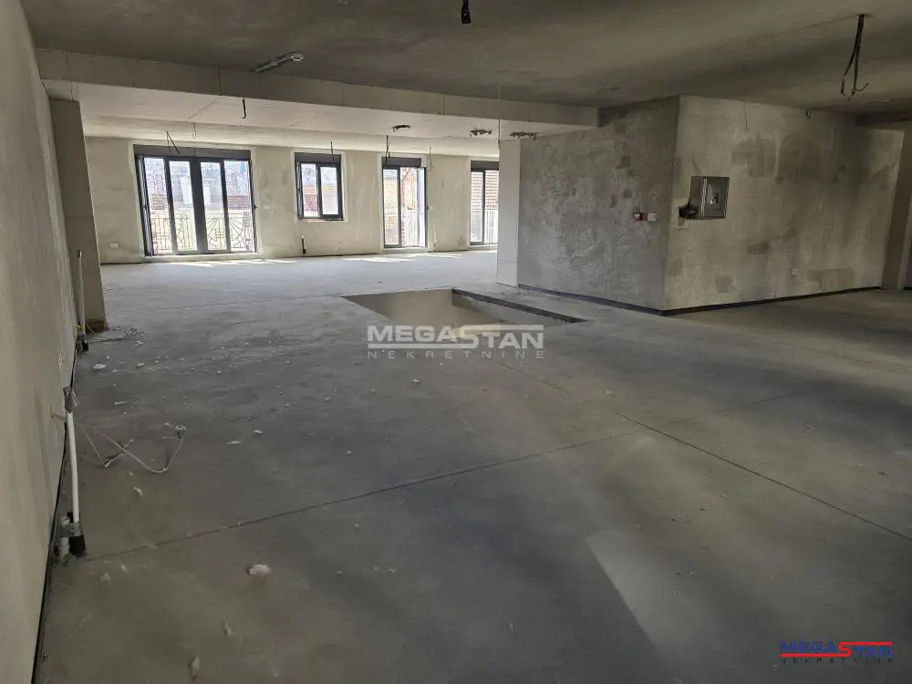 Beograd Voždovac poslovni prostor 768000 evra 