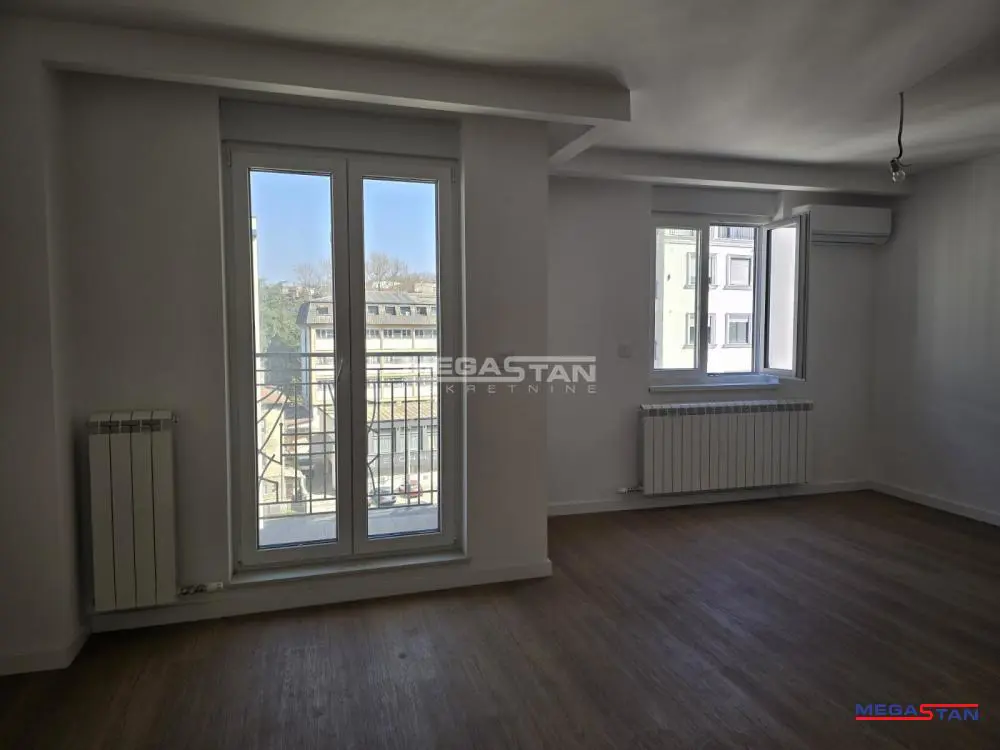 Beograd Voždovac Četvoroiposoban stanovi 423500 evra 