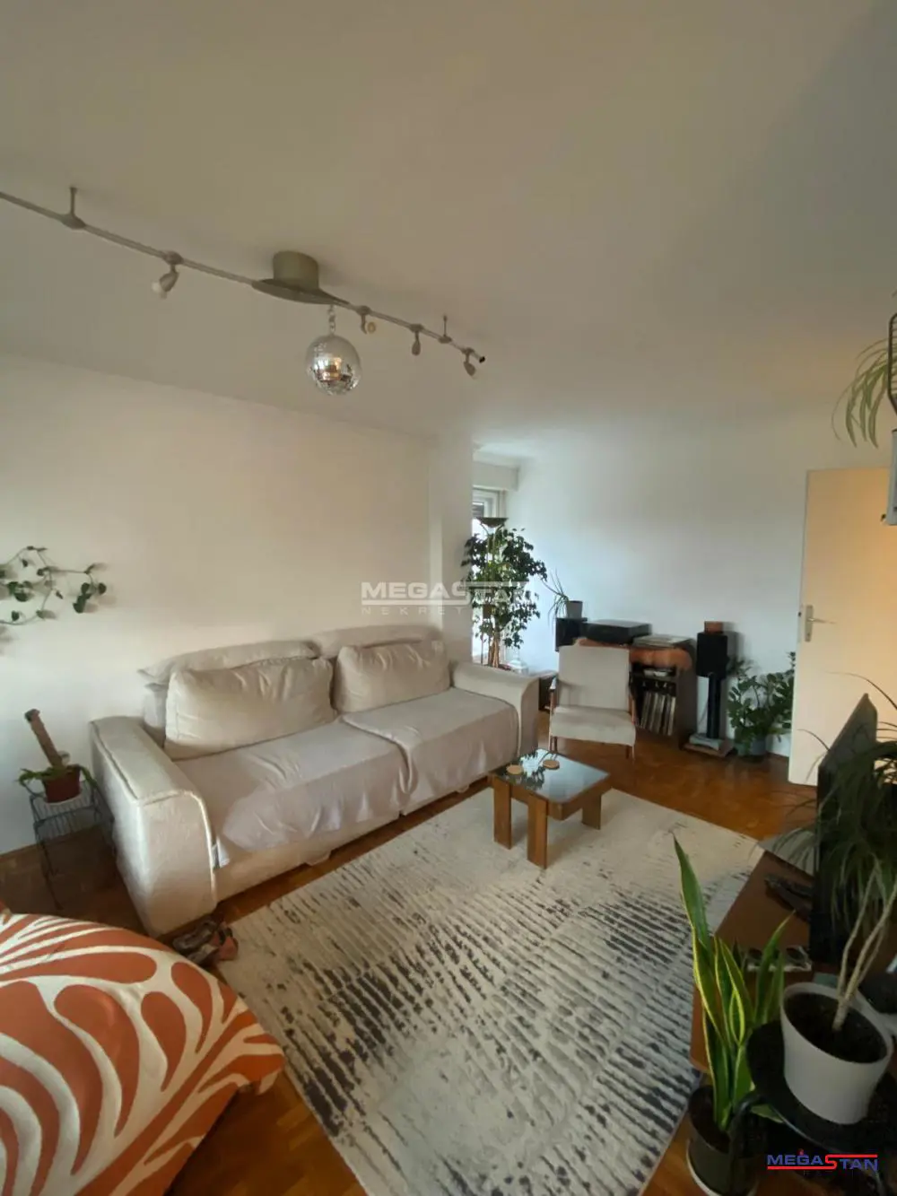 stanovi Beograd Jurija Gagarina Dvosoban 