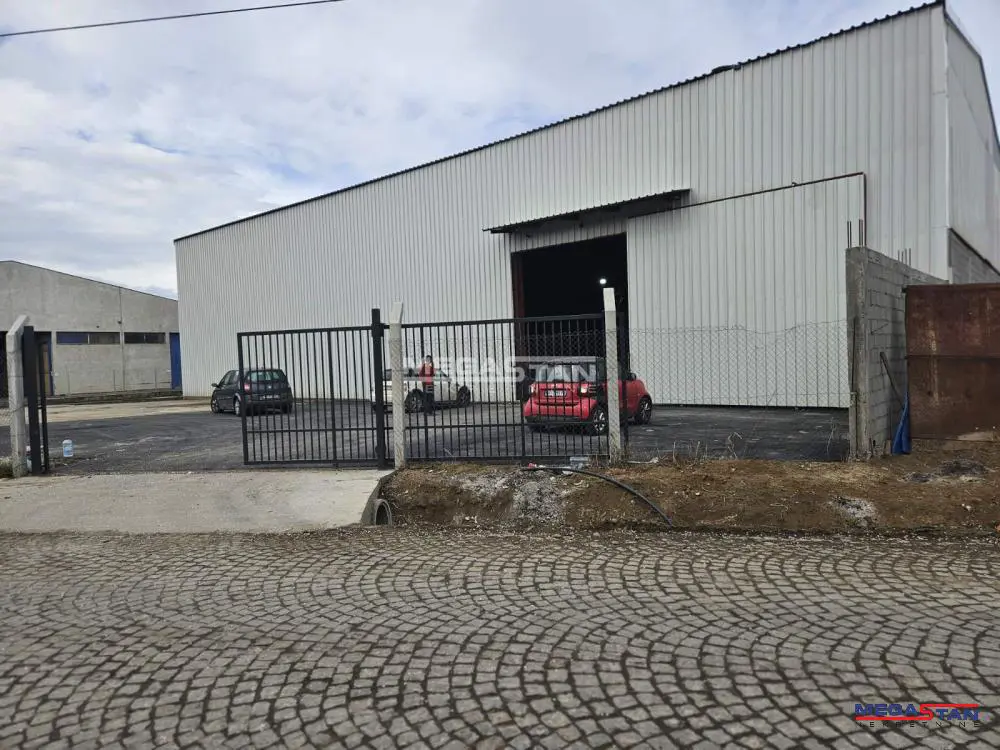 Beograd Surčin magacin 2500 evra 