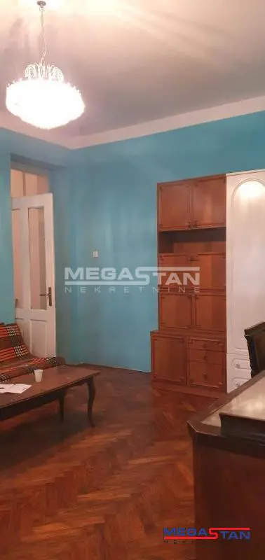 Trosoban stanovi Vračar Vračar lokacija 700 evra 