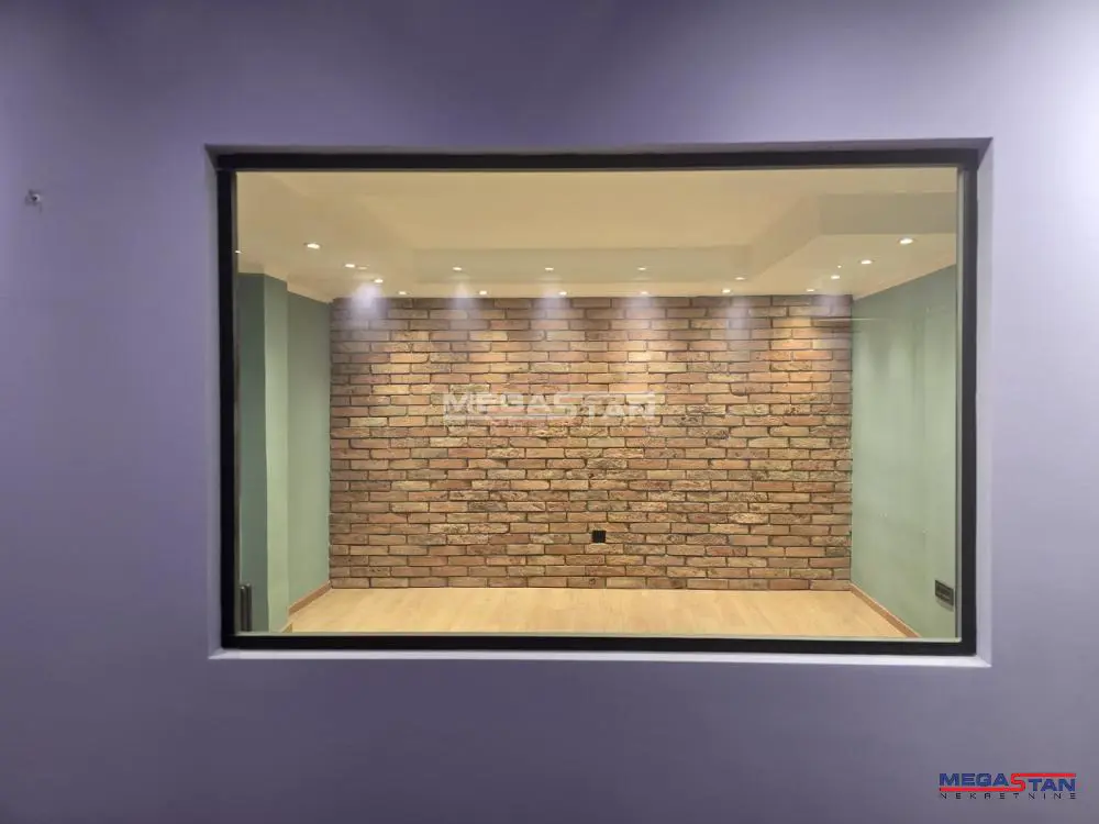 poslovni prostor Čukarica Banovo brdo 1000 evra 