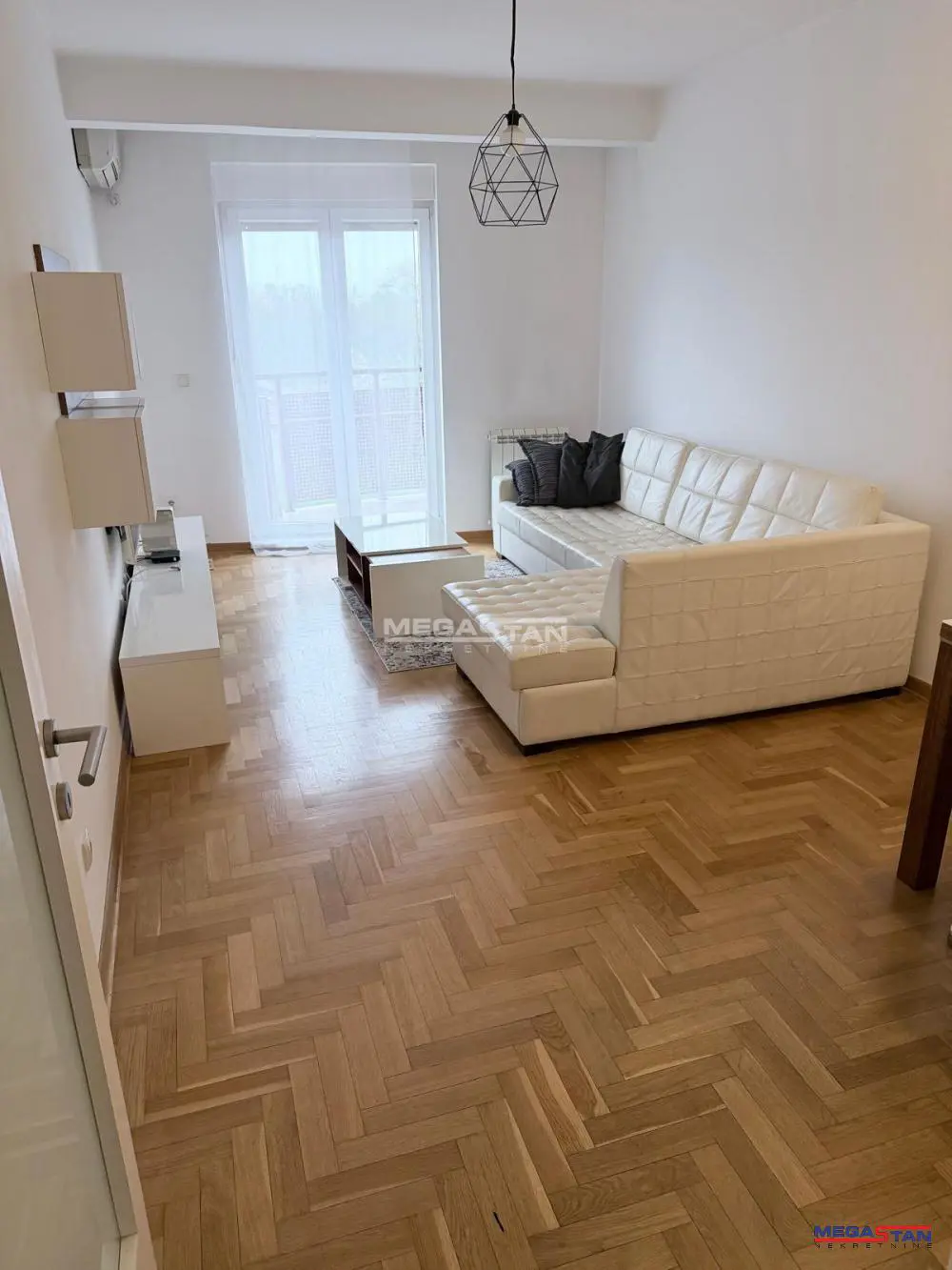 Beograd Novi Beograd Trosoban stanovi 800 evra 