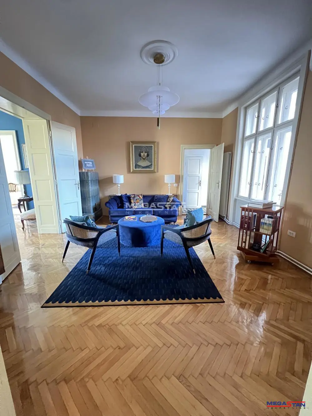 Četvorosoban stanovi Stari Grad Skupština 1600 evra 