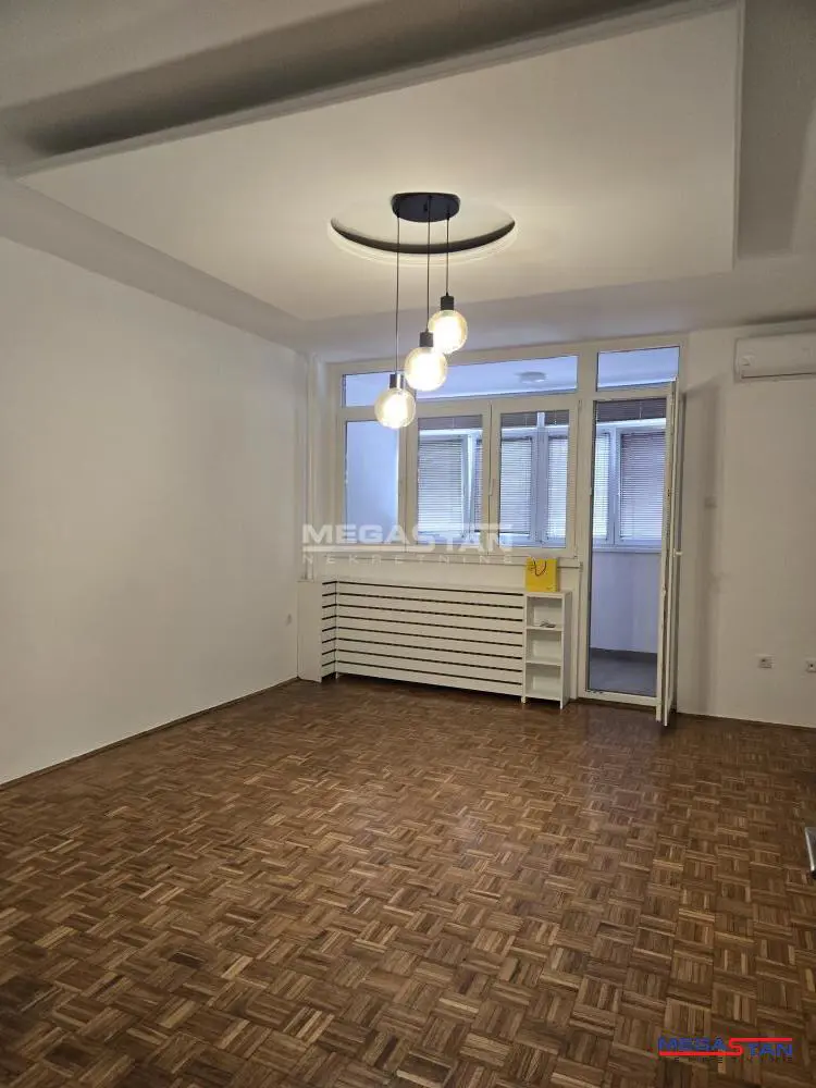 Dvoiposoban stanovi Zemun Retenzija Zemun 600 evra 
