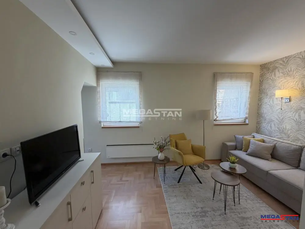 Dvosoban stanovi Vračar Hram 850 evra 