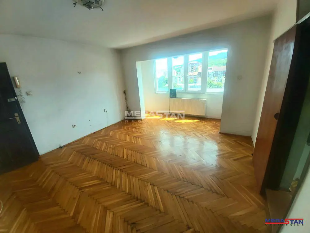 Jednoiposoban stanovi Palilula Karaburma 98800 evra 