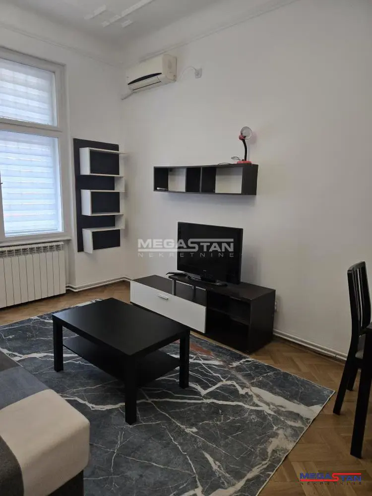 Jednoiposoban stanovi Stari Grad Skadarlija 500 evra 
