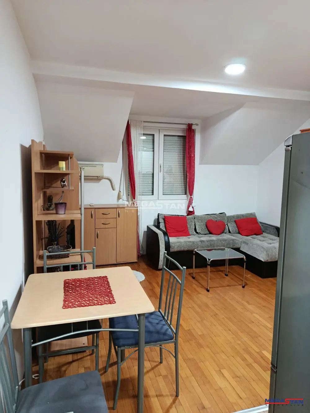 Garsonjera stanovi Palilula Krnjača 280 evra 