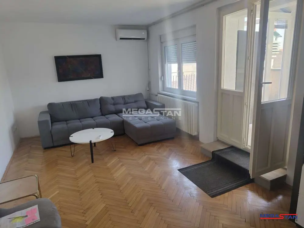 Beograd Stari Grad Dvosoban stanovi 700 evra 