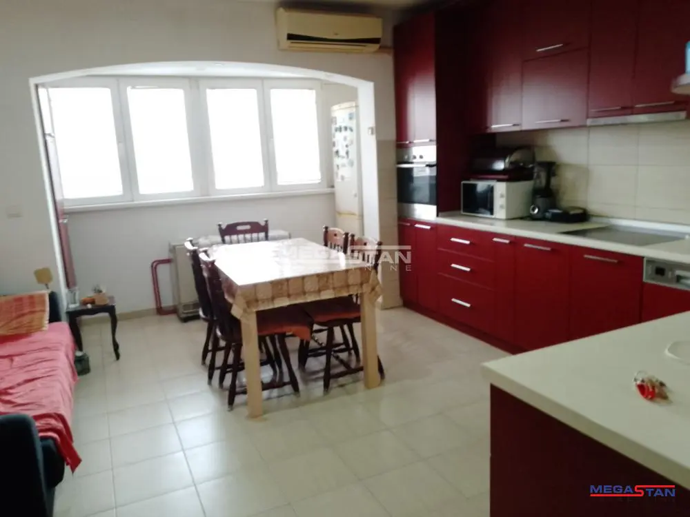 stanovi Beograd Lazara Mamuzića Trosoban 