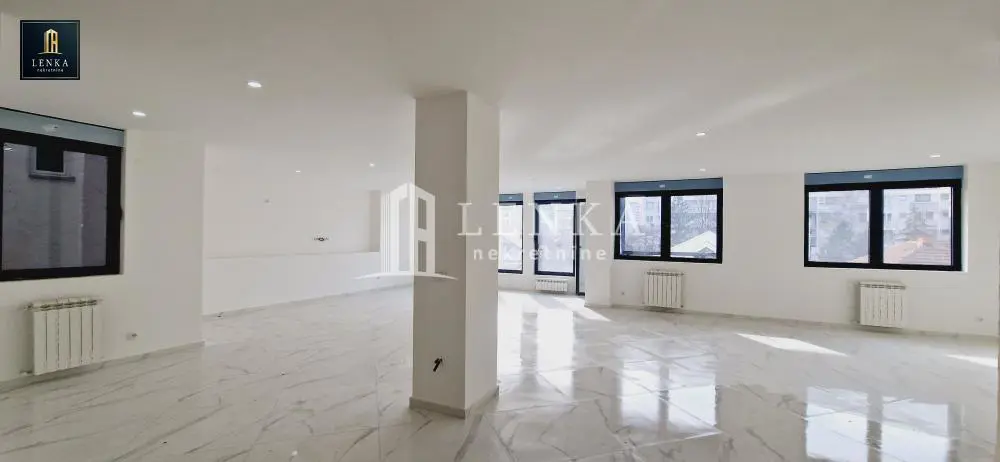 RAŠKI OKRUG Kraljevo poslovni prostor 2000 evra 