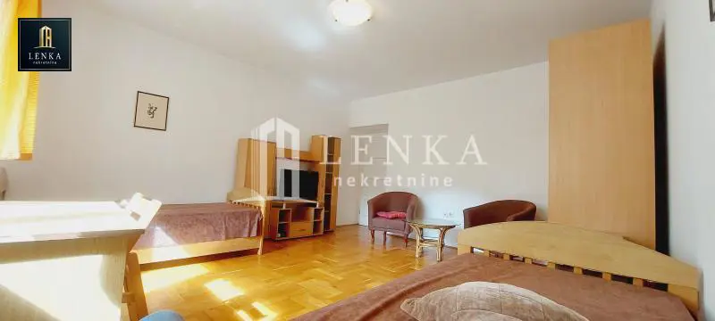 Dvosoban stanovi Novi Beograd Paviljoni i Institut za majku i dete 550 evra 