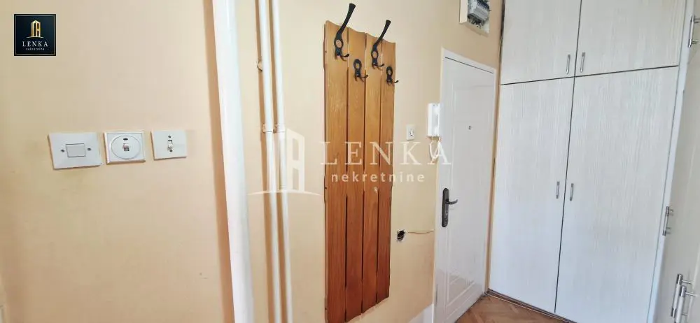 stanovi Beograd Vinodolska Dvoiposoban 