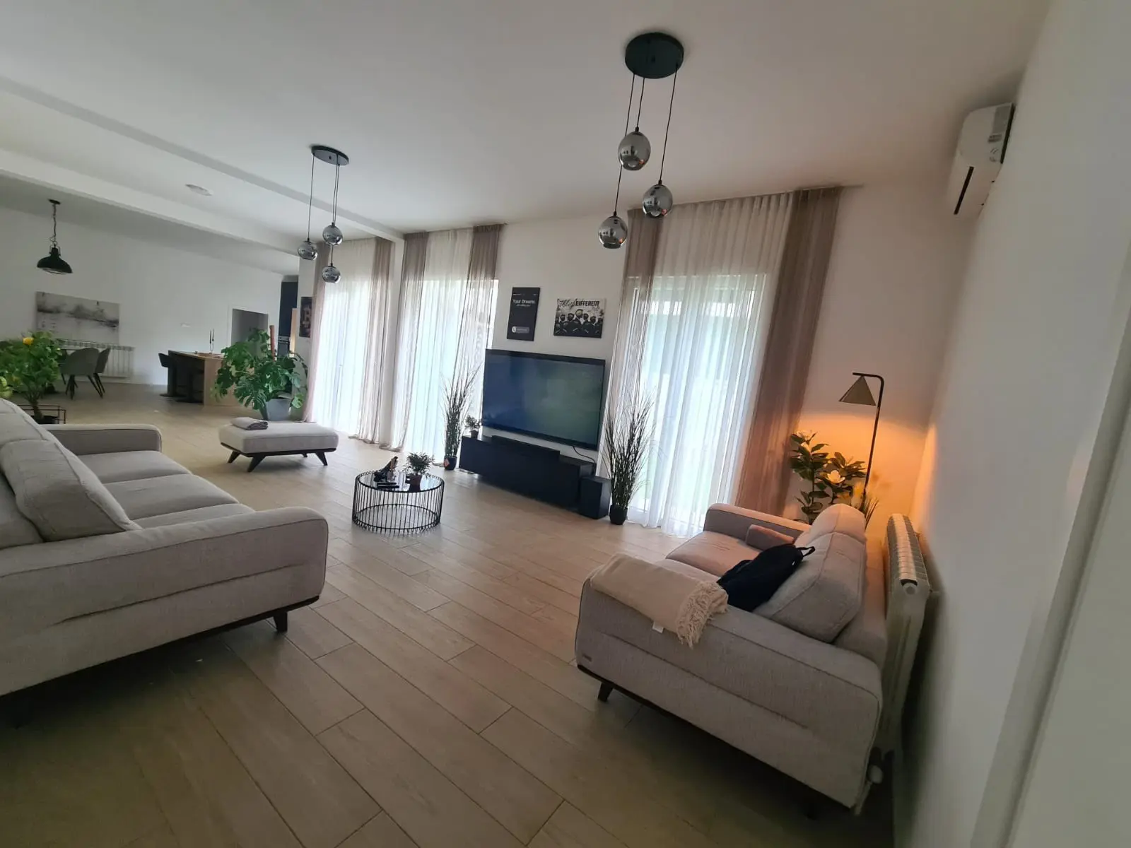  novogradnja Šestosoban stanovi Savski venac Dedinje 950000 evra 