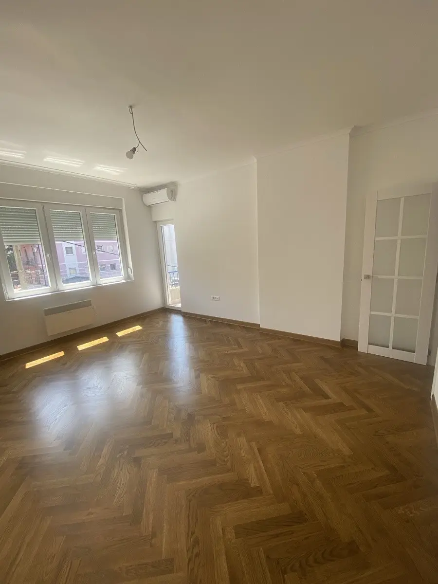 Beograd Vračar  uknjizeni Trosoban stanovi 278000 evra 