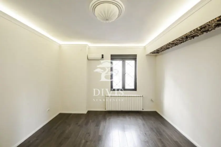 stanovi Beograd Gospodar Jovanova  uknjizeni Trosoban 