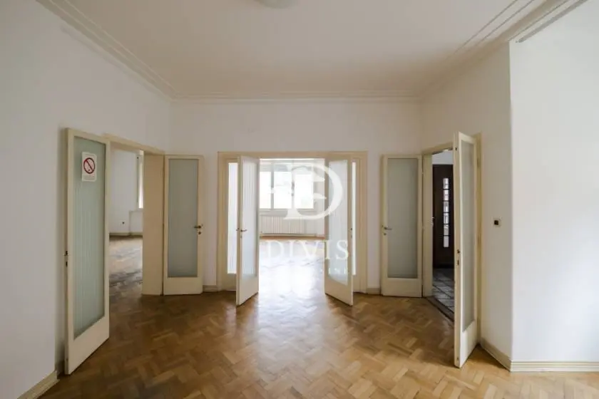 Četvorosoban stanovi Savski venac Senjak 430000 evra 