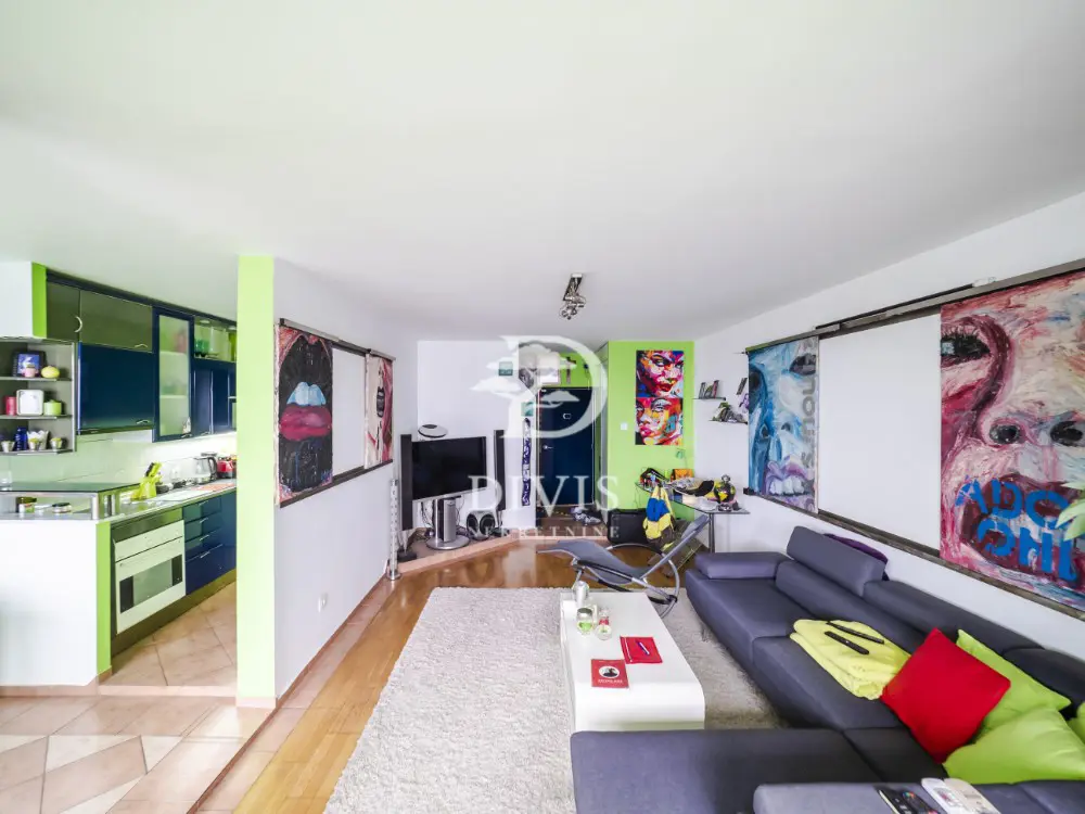 stanovi Beograd Bulevar Maršala Tolbuhina  Trosoban 