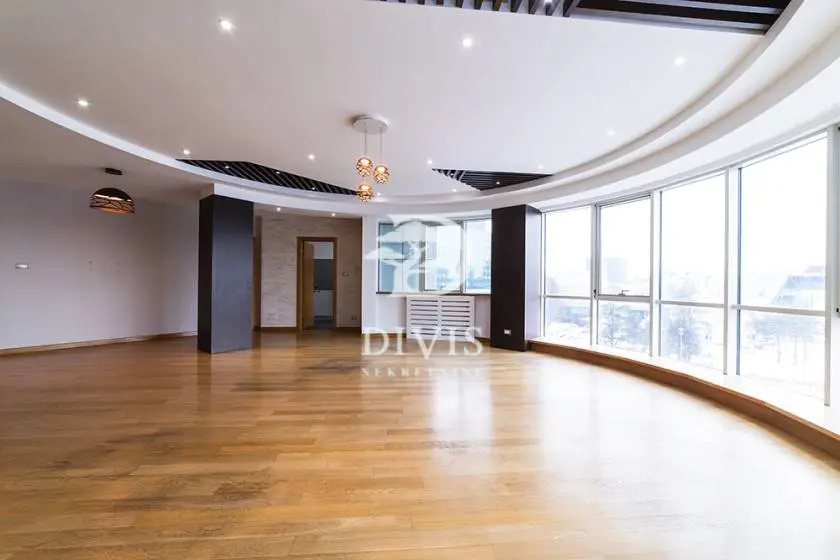  uknjizeni  novogradnja Petosoban stanovi Novi Beograd Sava centar (Blok 19 do 23) 960000 evra 