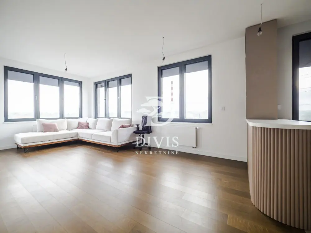 Beograd Novi Beograd  novogradnja  uknjizeni Četvorosoban stanovi 390000 evra 