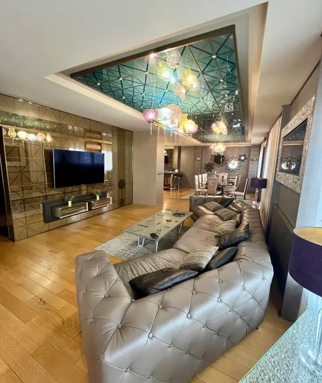  novogradnja Četvorosoban stanovi Novi Beograd Belvil (A blok) 3000 evra 