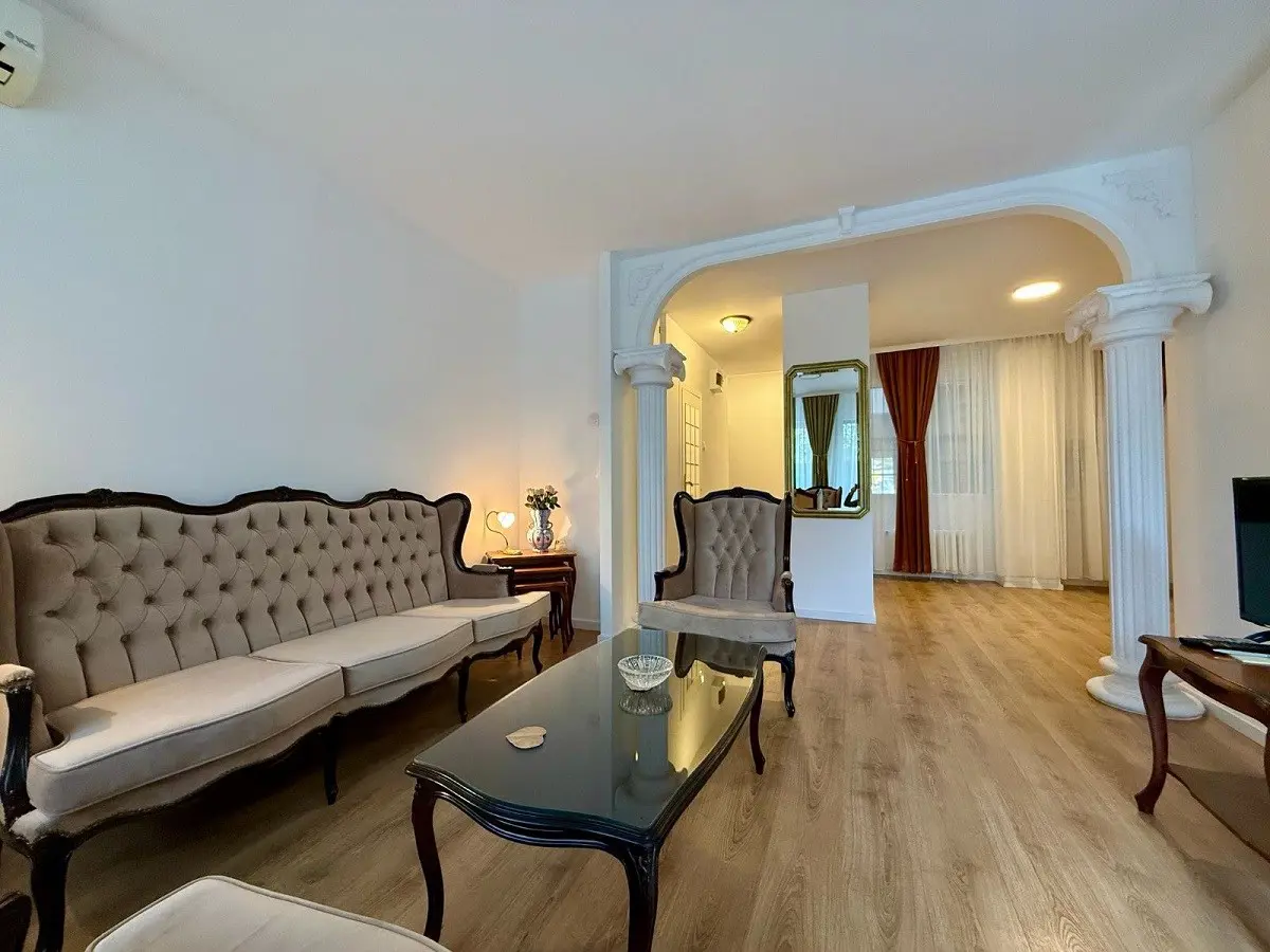 Trosoban stanovi Novi Beograd Sava centar (Blok 19 do 23) 950 evra 