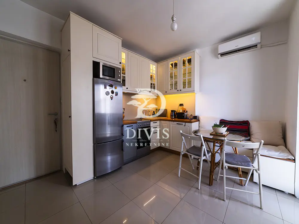 Dvosoban stanovi Vračar Crveni krst 209000 evra 