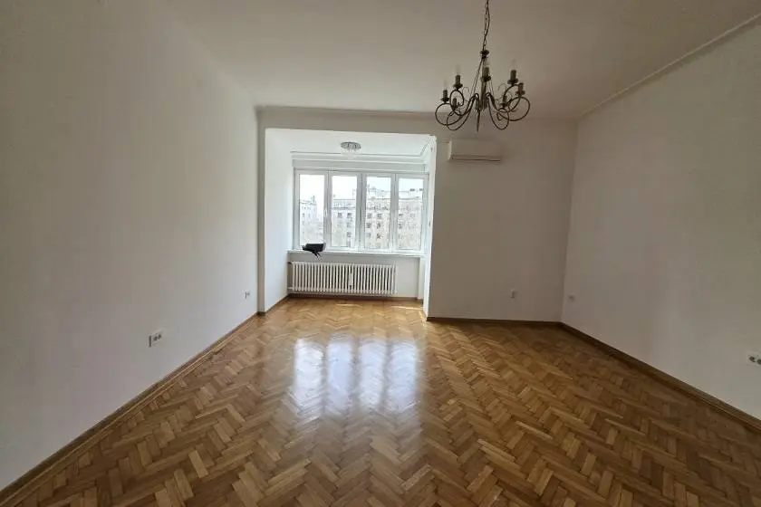 Beograd Stari Grad Četvorosoban stanovi 2000 evra 