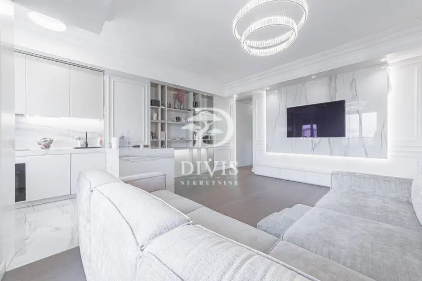  uknjizeni  novogradnja Četvorosoban stanovi Voždovac Autokomanda 360000 evra 