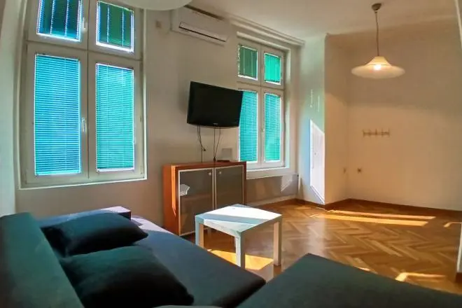 Jednosoban stanovi Stari Grad Skadarlija 400 evra 