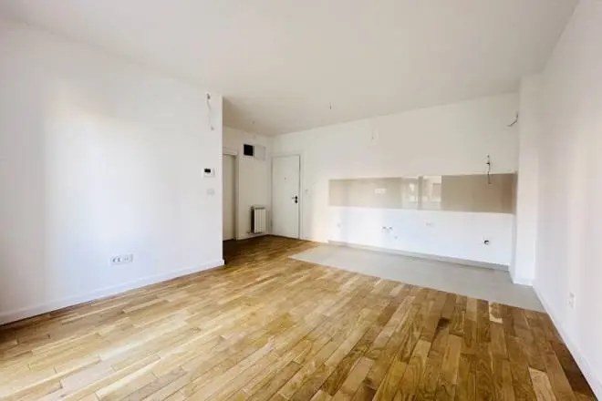 Dvosoban stanovi Voždovac Pašino i Lekino brdo 172000 evra 