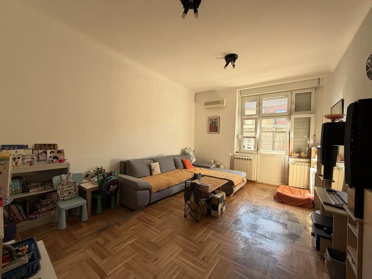 Beograd Savski venac  uknjizeni Četvorosoban stanovi 418700 evra 