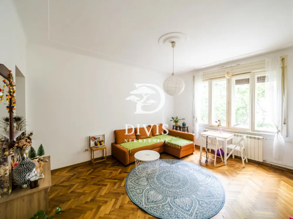 Beograd Stari Grad  uknjizeni Trosoban stanovi 325000 evra 