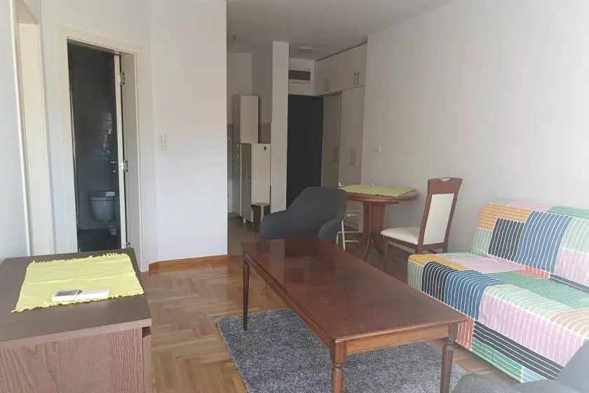 Beograd Zvezdara Dvosoban stanovi 350 evra 