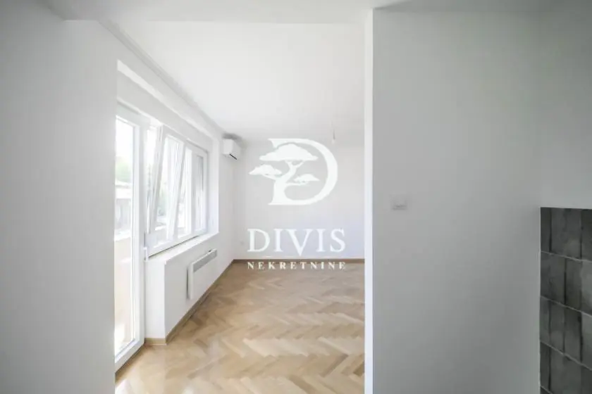 Beograd Voždovac  uknjizeni Dvoiposoban stanovi 219000 evra 