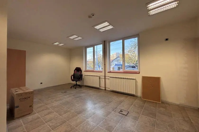  novogradnja poslovni prostor Zemun Meandri 3200 evra 