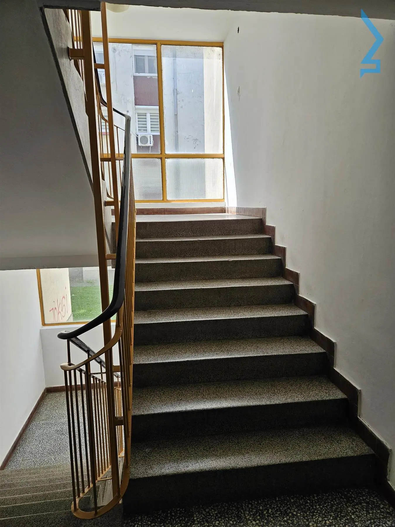  uknjizeni stanovi Indjija Indjija 45000 evra 
