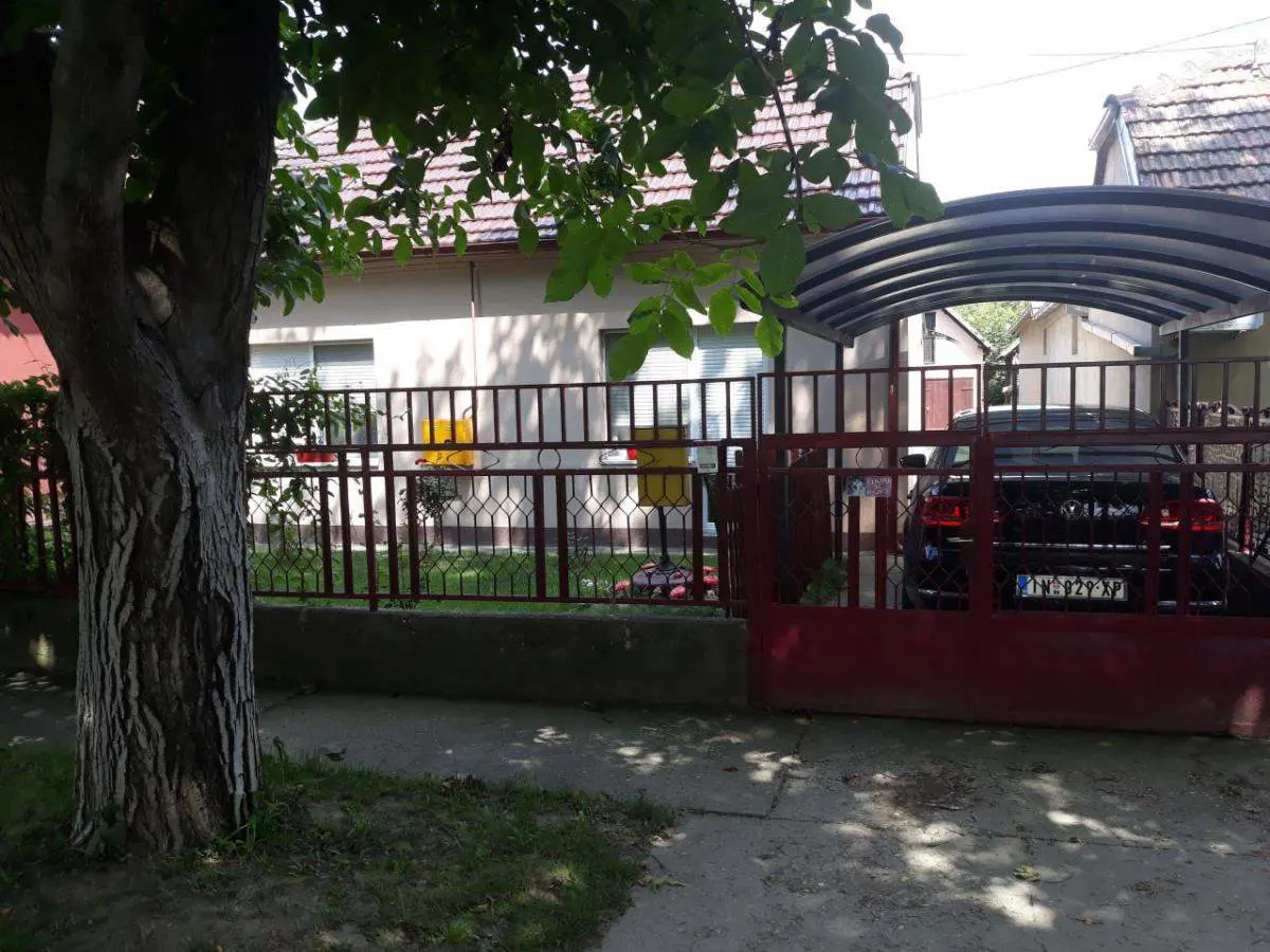 kuće Indjija  novogradnja  uknjizeni 