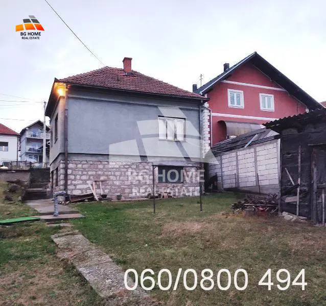 kuće Topola centar 80000 evra 