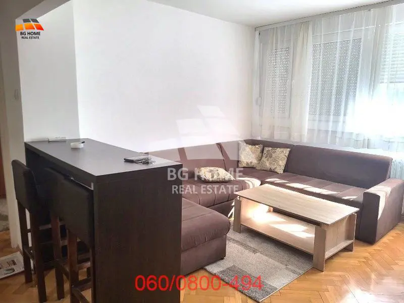 Trosoban stanovi Čukarica Banovo brdo 650 evra 