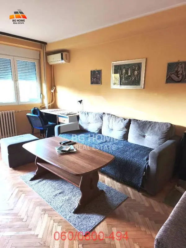 Dvosoban stanovi Novi Beograd Hotel Yu i Stari merkator 500 evra