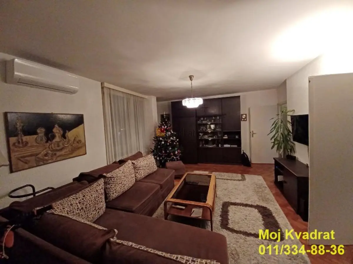  uknjizeni Trosoban stanovi Novi Beograd Fontana i Hala sportova 250000 evra 