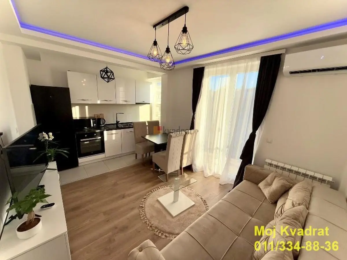 Jednoiposoban stanovi Zvezdara Gradska bolnica 1050 evra 