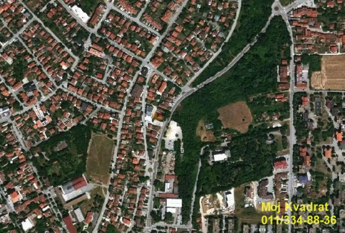  uknjizeni plac Mladenovac - 750000 evra 