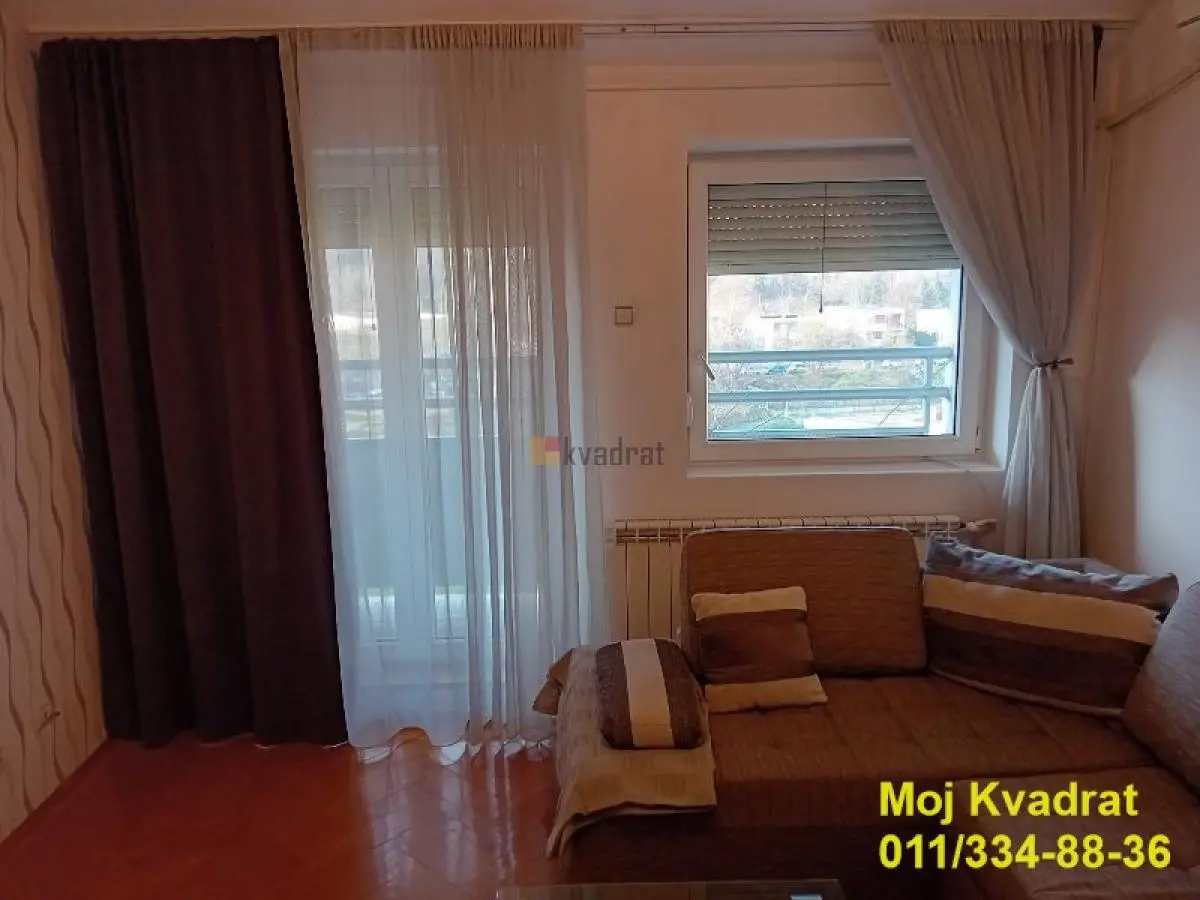 stanovi Beograd Garsije Lorke Trosoban 
