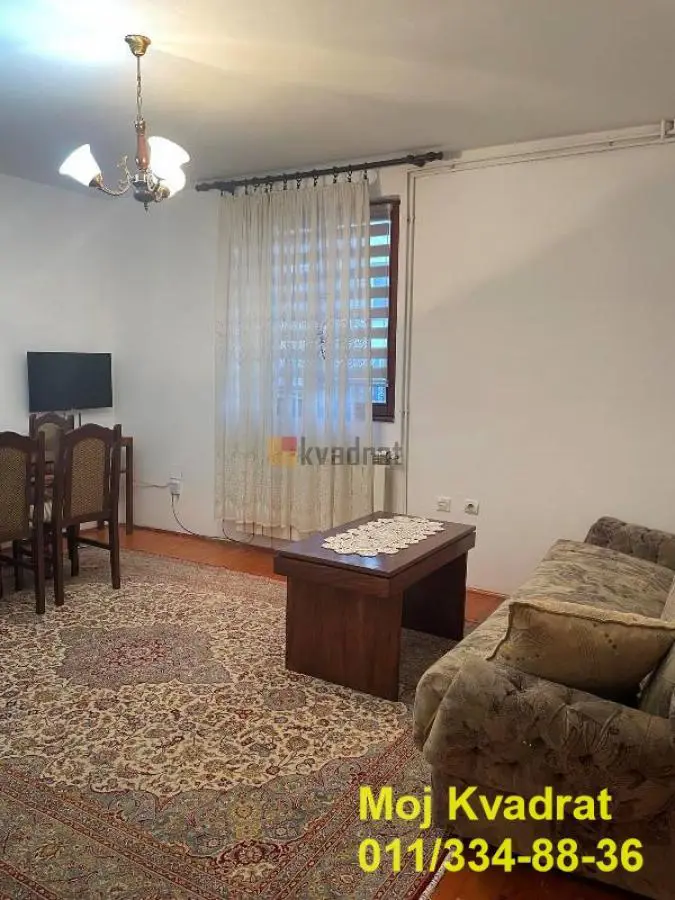 Dvoiposoban stanovi Zvezdara Cvetanova ćuprija 400 evra 