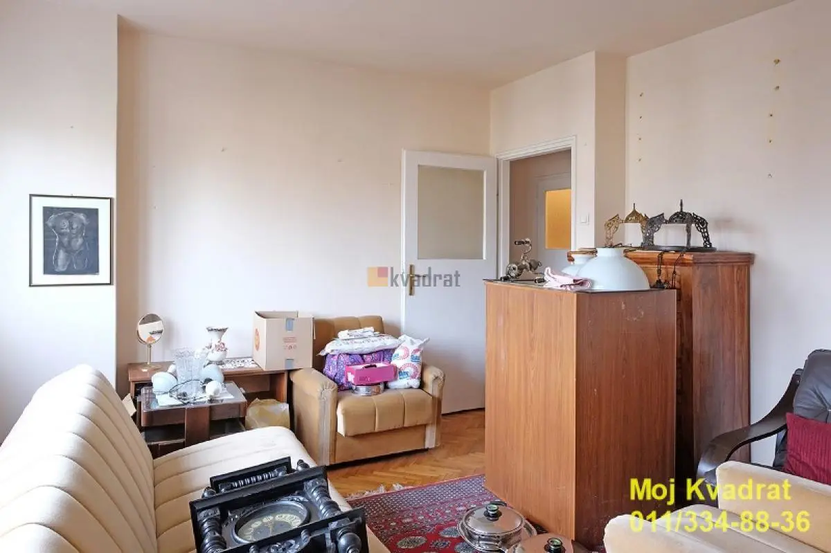 stanovi Beograd Gvozdićeva  uknjizeni Dvoiposoban 