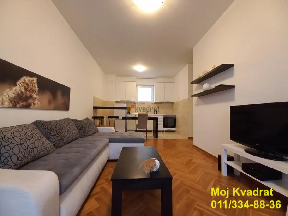 Beograd Zvezdara Dvoiposoban stanovi 800 evra 