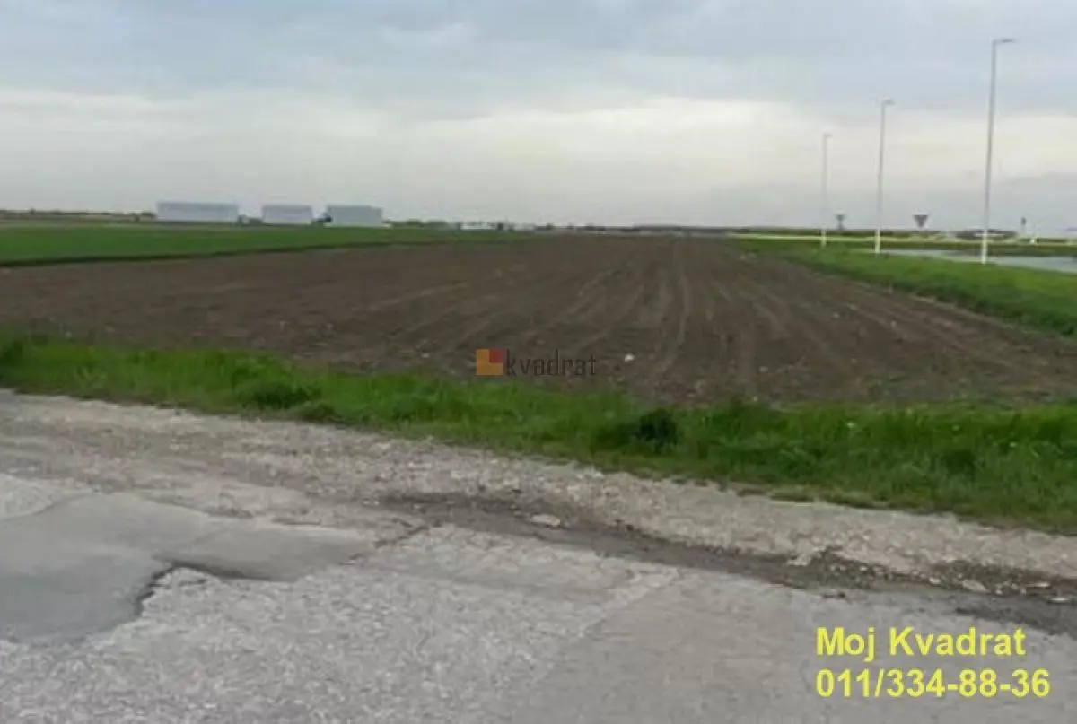  uknjizeni plac Zemun Ugrinovci 620000 evra 